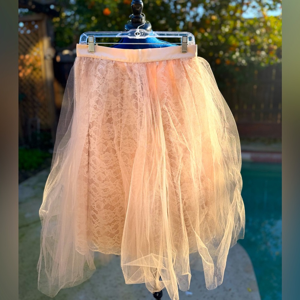 NWT Alexandra Grecco New York Tulle and Lace Midi Skirt Size 8